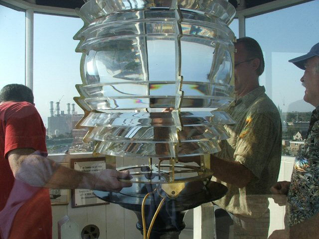 images/2007_Fresnel_Lens/Lens in lantern.jpg